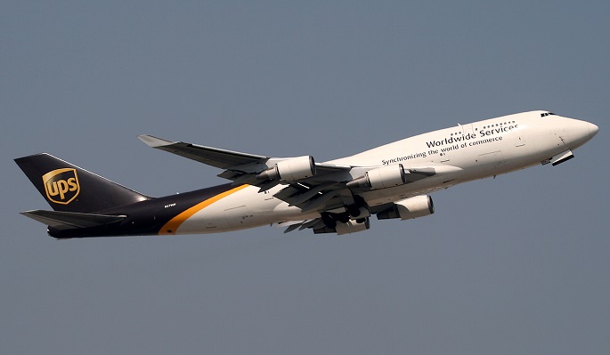 ups_international_express_airplane_boeing_747_45